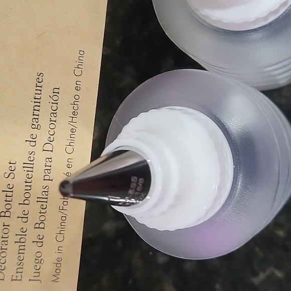 The Pampered Chef Decorator Bottle Set 1585 Decorator Tips Missing Brush - Picture 4 of 6